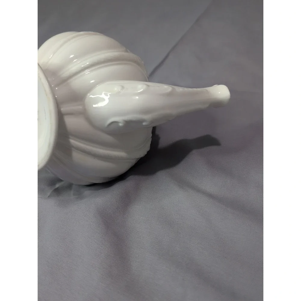 Peppertree Tabletops‎ Imports Small Teapot White Porcelain Victorian
